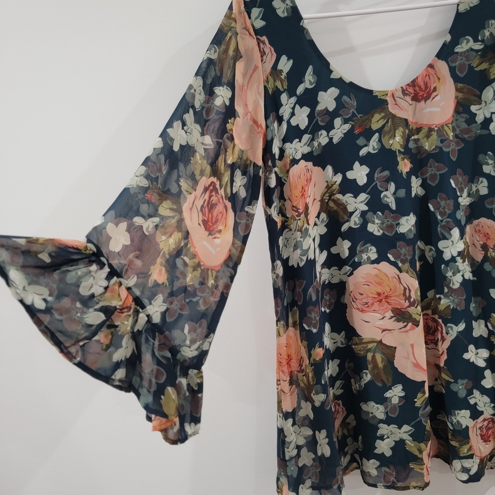 Show Me Your Mumu Mini Dress Size Small Green Floral Bell Sleeve Dainty - Picture 4 of 8